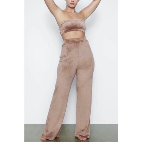 Skims Velour Wide Leg Tan Pants Size 4XL Loungewear Cozy Comfort Y2K Trendy NEW - Picture 2 of 9